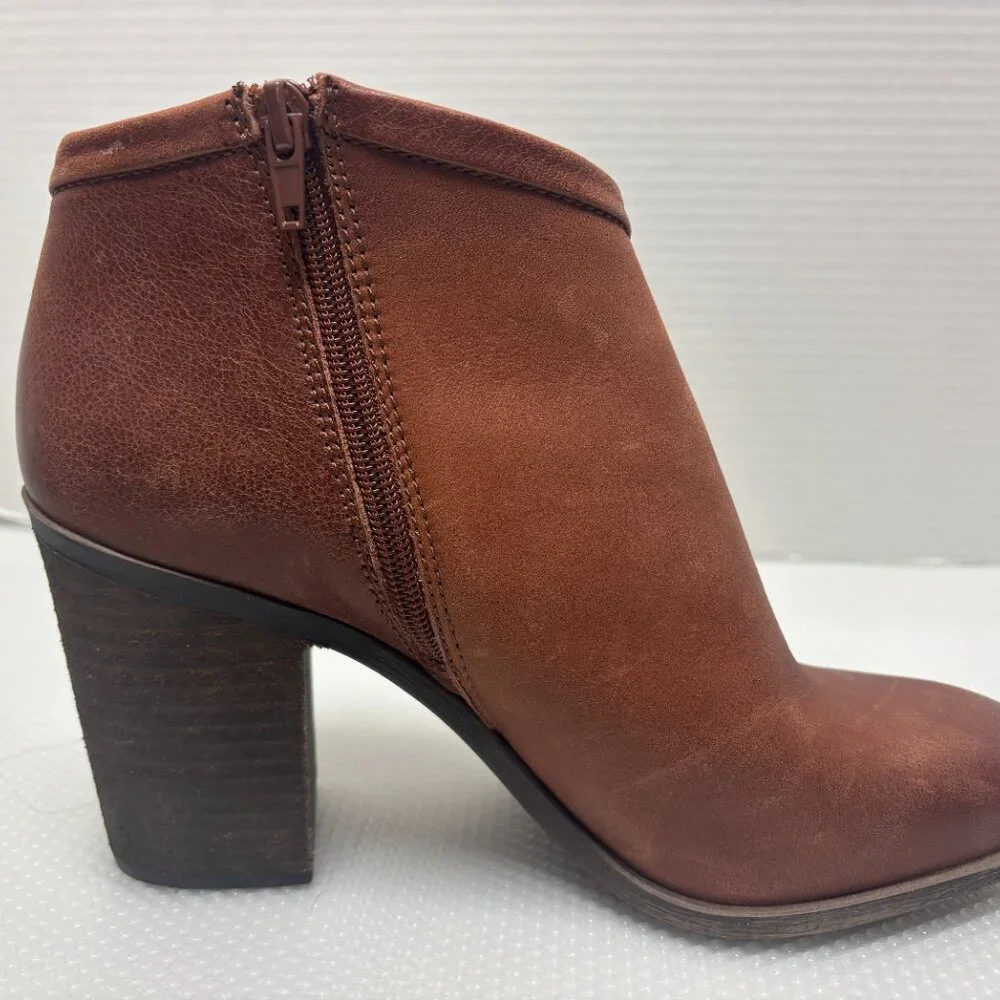 NWOT: Lucky Brand Heeled Brown Leather Booties Boots Women's Size 11 - 2128 - Picture 3 of 10